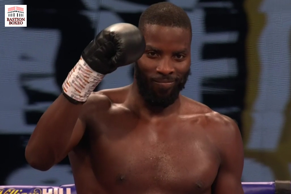 Okolie conservó su posición de aspirante oficial WBO del peso crucero con KOT sobre el sustituto Jezewski