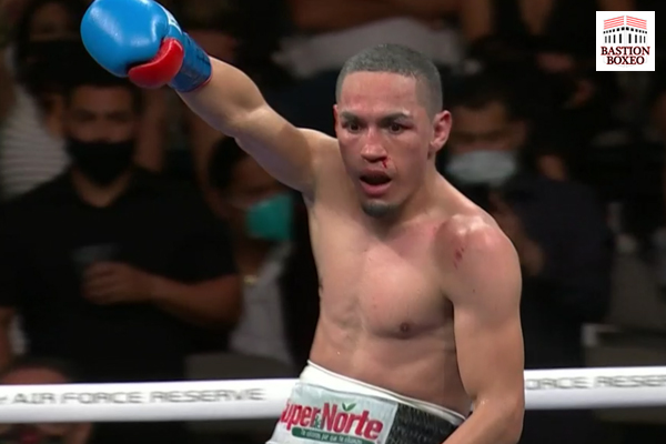 Juan Francisco Estrada y “Chocolatito” González ofrecieron extraordinario combate terminado con victoria dividida del “Gallo”