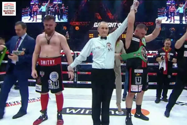 Evgeny Romanov es proclamado ganador tras su combate contra Dmitry Kudryashov