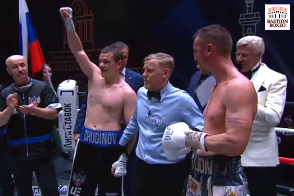 Fedor Chudinov derrotó al duro Ryno Liebenberg en intensa y emocionante batalla del peso supermedio