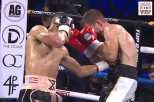 Xander Zayas conecta gancho zurdo al cuerpo de Dan Karpency