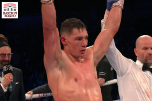 Chris Billam-Smith es proclamado ganador ante Dylan Bregeon