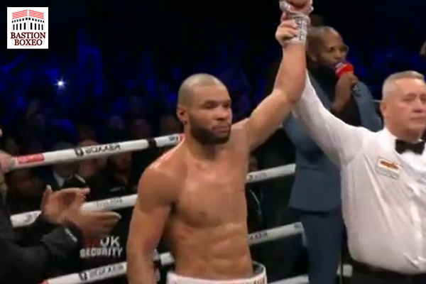 Chris Eubank Jr. ganó maratón ante Liam Williams. Claressa Shields logró abrumadora victoria