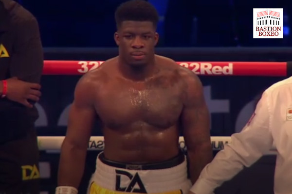 David Adeleye, Tommy Fury y Karol Itauma lograron amplios triunfos ante rivales de nivel bajo