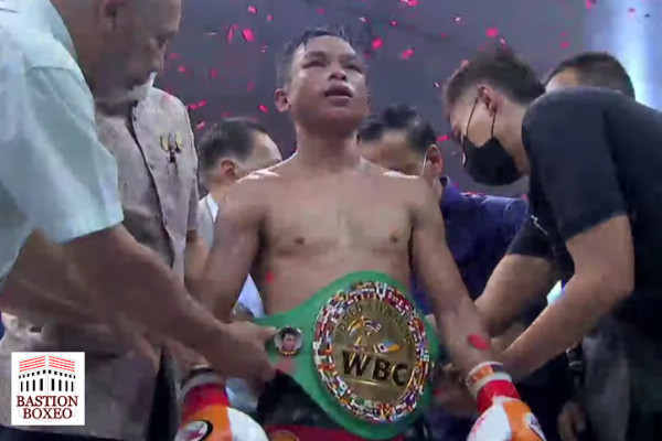 El campeón mundial WBC Panya Pradabsri venció buena batalla ante valiente Norihito Tanaka