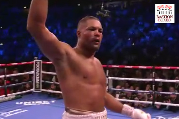 Joe Joyce volvió a imponer su encaje y fortaleza, noqueando brutalmente a Joseph Parker