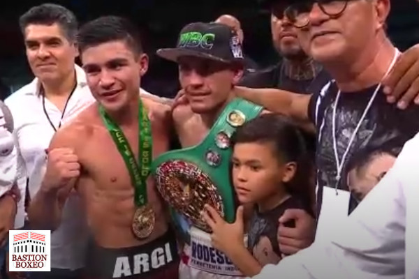 “El Gallo” Estrada derrotó a Argi Cortés por decisión unánime y superó último obstáculo antes de tercer duelo ante “Chocolatito”