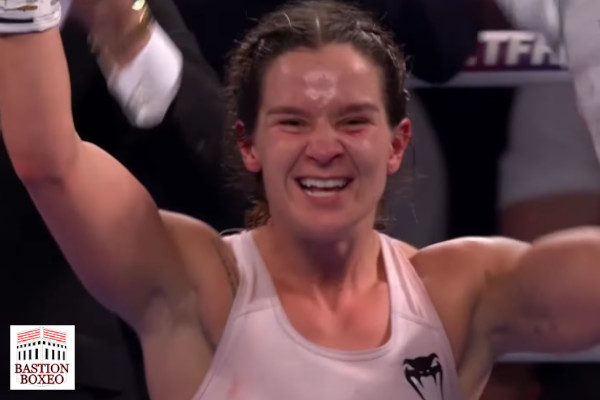 Terri Harper se coronó campeona mundial superwélter, evidenciando la falta de profundidad de nivel en el boxeo femenino