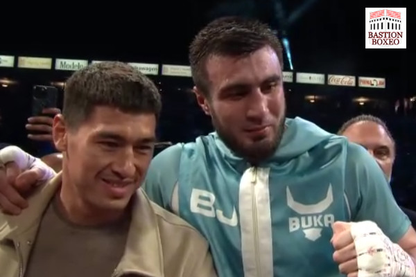 Dmitriy Bivol y Bakhodir Jalolov