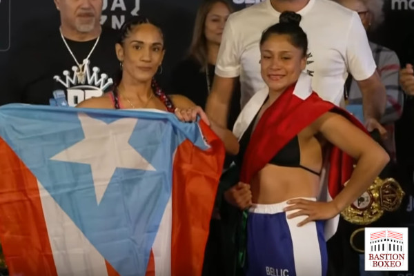 Amanda Serrano y Erika Cruz posan tras el pesaje