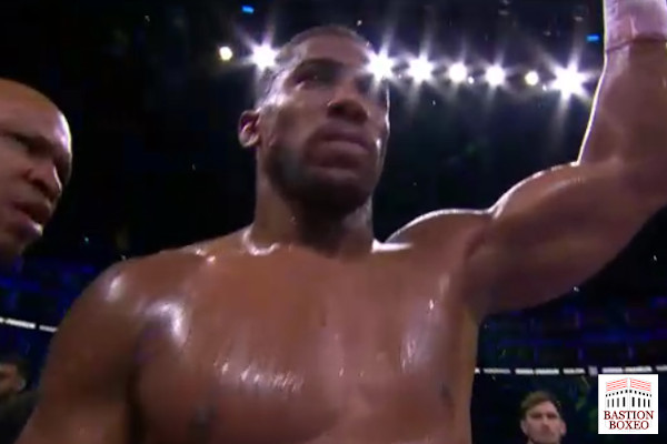 Anthony Joshua tuvo una de sus peores actuaciones y derrotó a Jermaine Franklin entre dudas y agarres